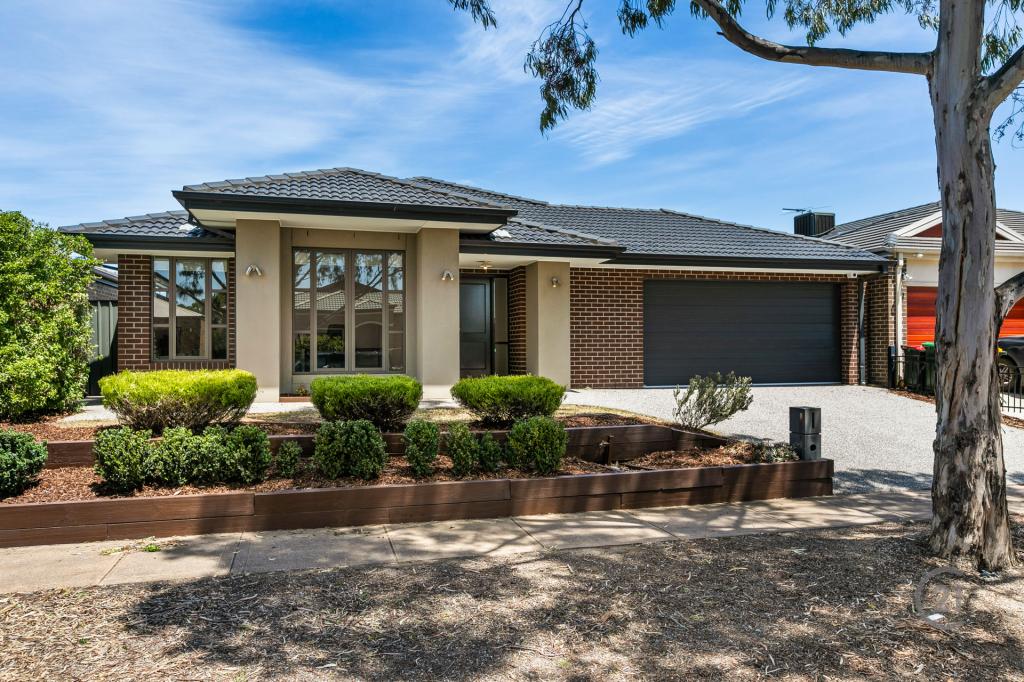 7 TRUSCOTT GR, POINT COOK, VIC 3030