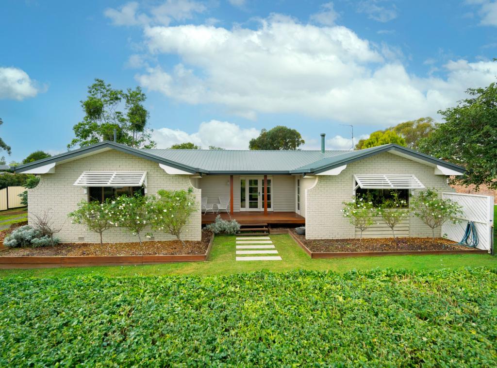 8 MOCATTA ST, GOOMBUNGEE, QLD 4354