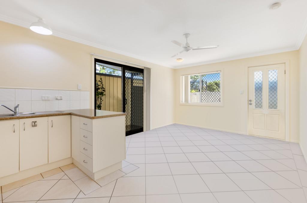 2/302 Coolangatta Rd, Bilinga, QLD 4225