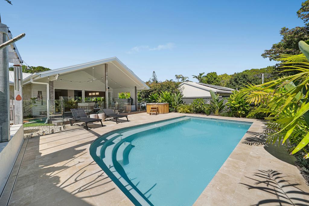 4 Walnut Ct, Marcus Beach, QLD 4573