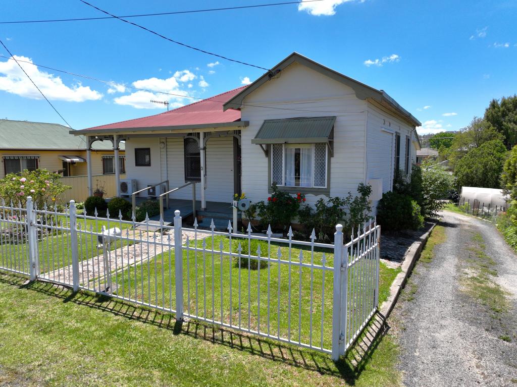 3 GRIEVE LANE, GLEN INNES, NSW 2370