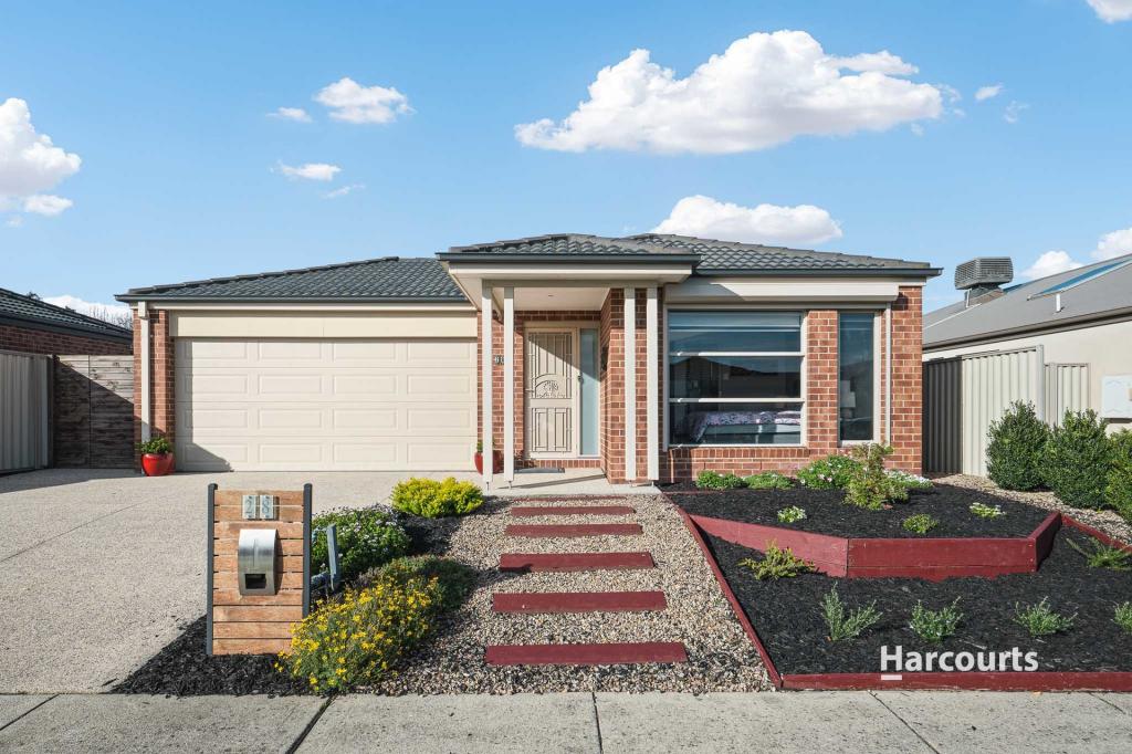 28 WARBLER ST, PAKENHAM, VIC 3810