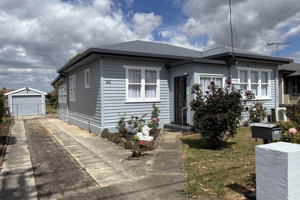 180 William St, Devonport, TAS 7310