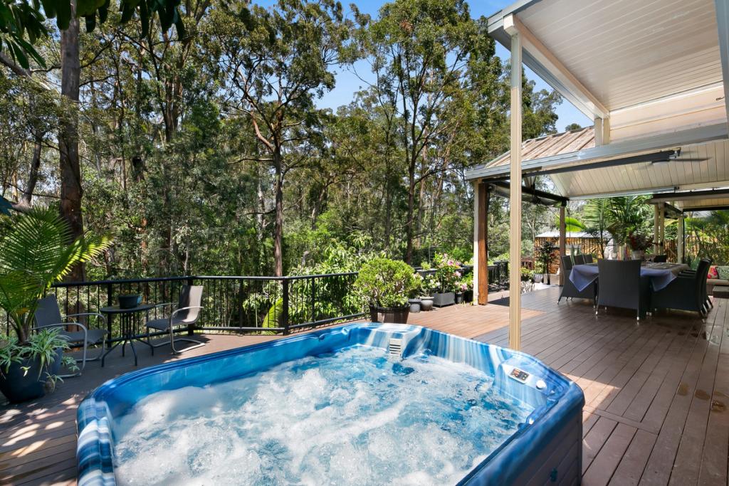 54 Wonga St, Burleigh Heads, QLD 4220