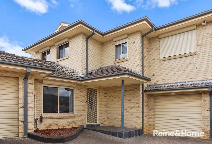 2/8 Esk Ave, Green Valley, NSW 2168