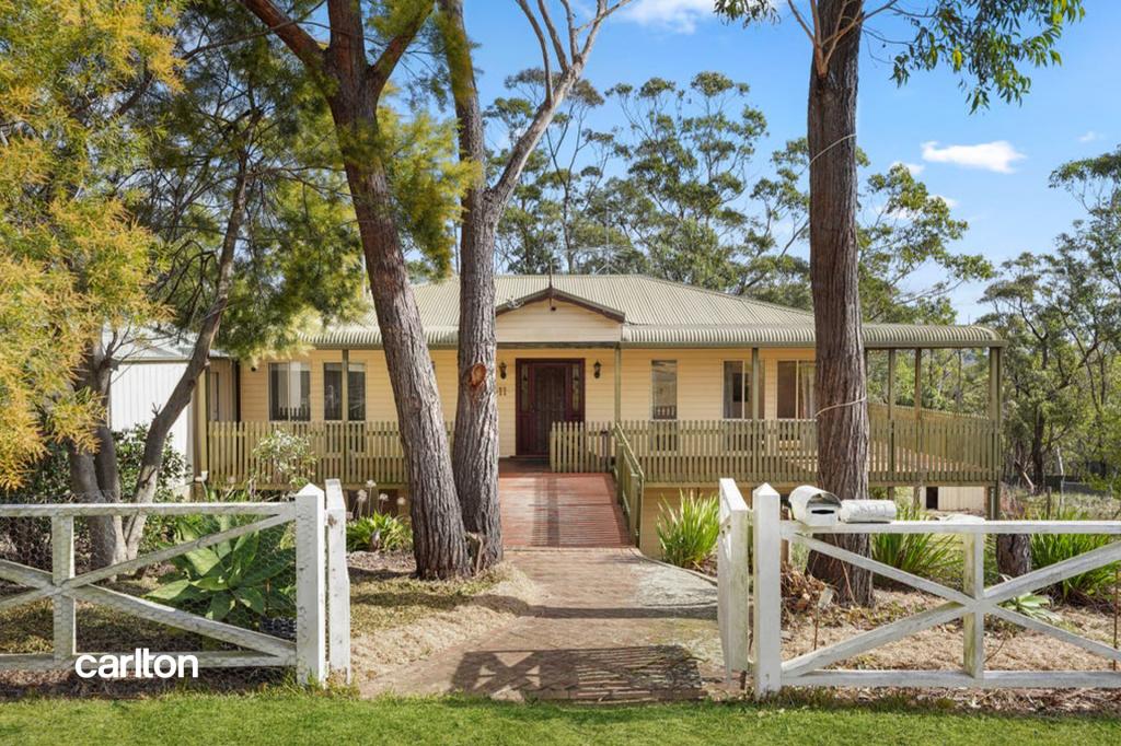 11 Cumberteen St, Hill Top, NSW 2575