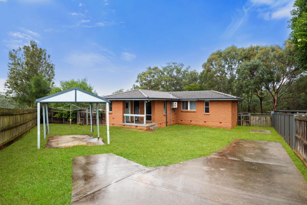 15 Peppin Cres, Airds, NSW 2560