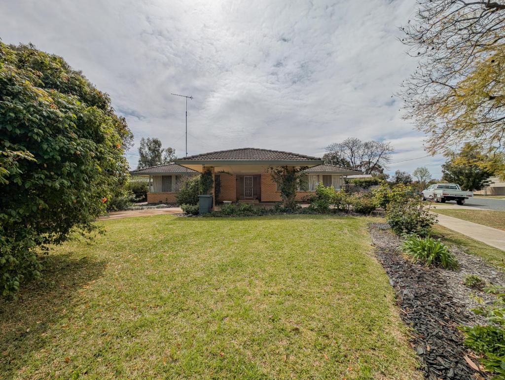 65 Bendigo Rd, Kerang, VIC 3579