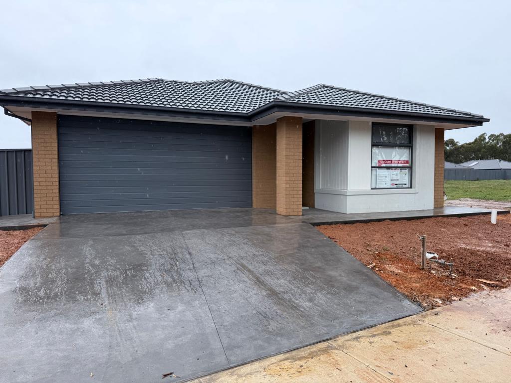 18 Sunflower Dr, Mooroopna, VIC 3629