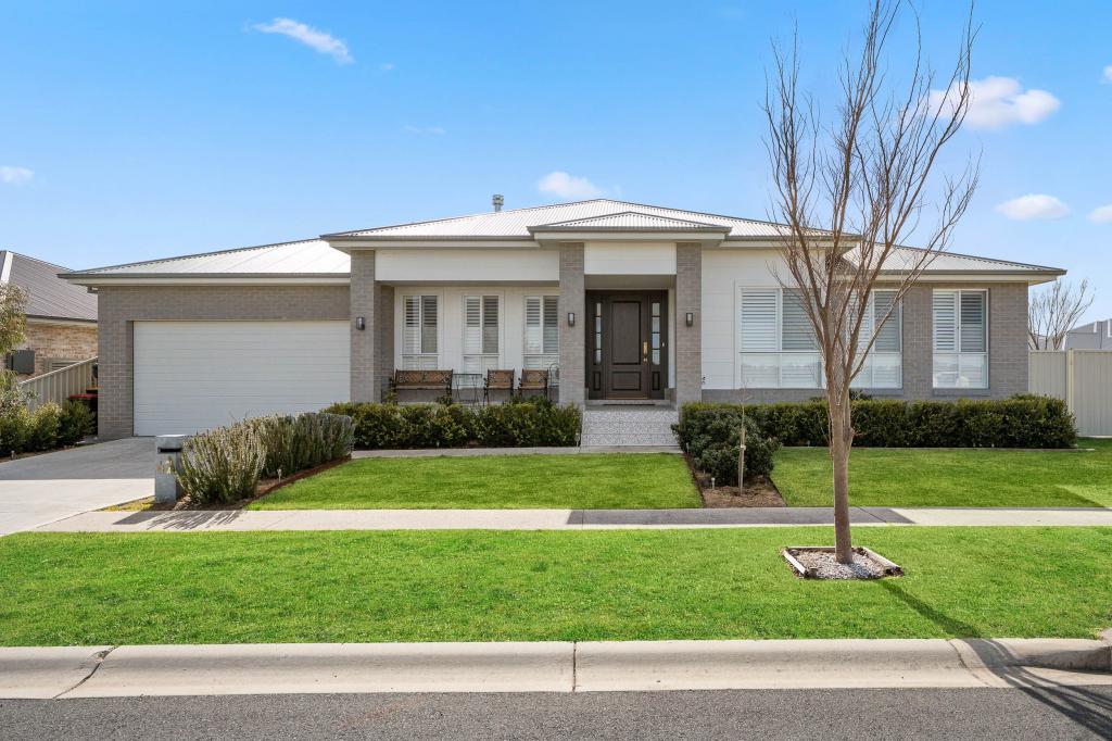 47 Quiberon Way, Goulburn, NSW 2580