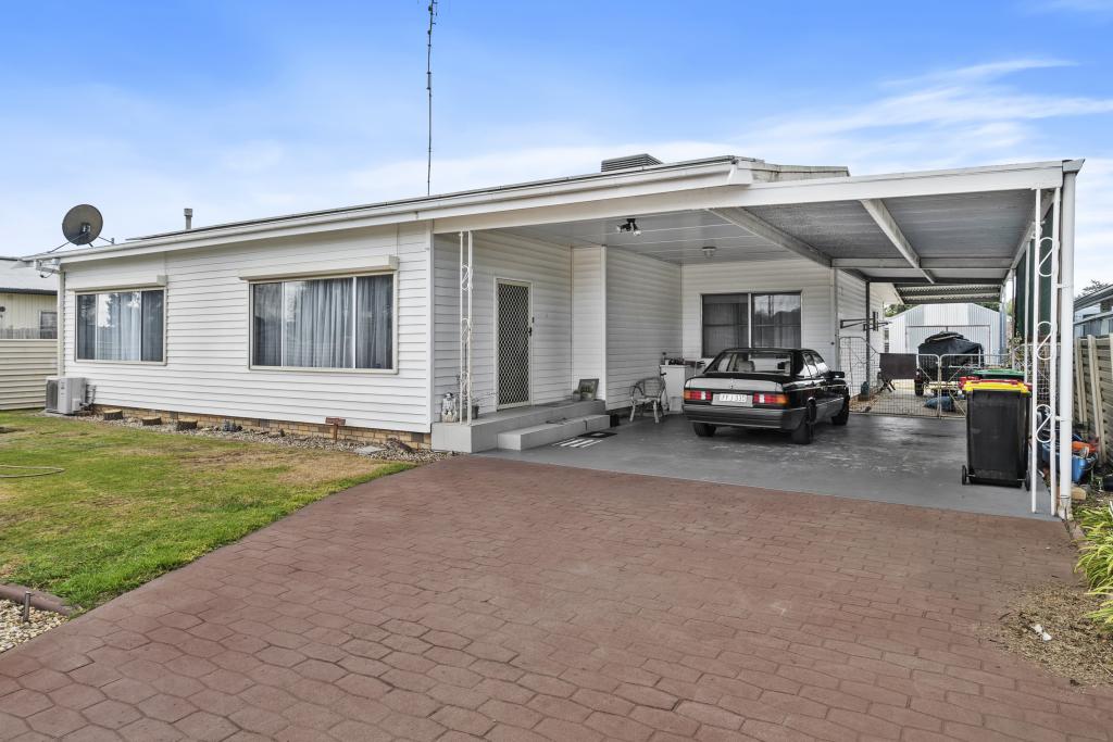 84 TOCUMWAL ST, FINLEY, NSW 2713