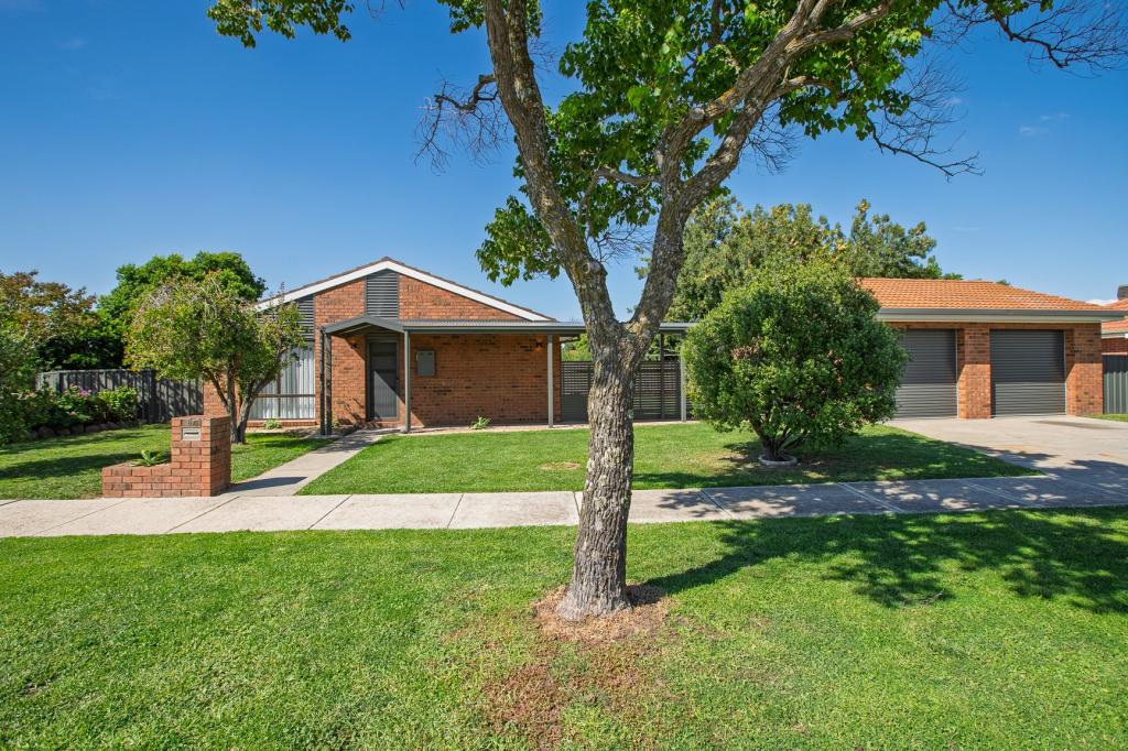 67 Mayfair Dr, West Wodonga, VIC 3690