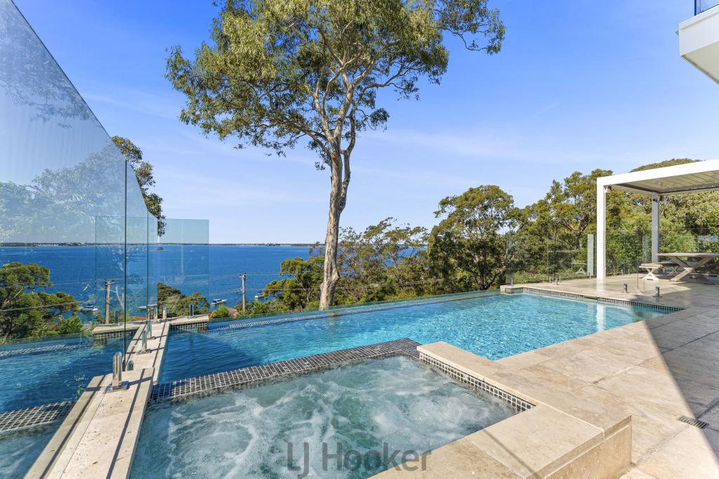 81 SUNLIGHT PDE, FISHING POINT, NSW 2283