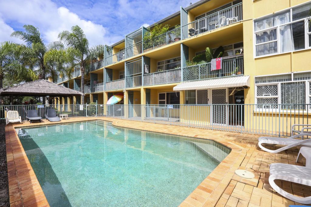 4/3 Redondo Ave, Miami, QLD 4220