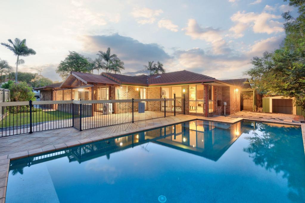 26 Bannockburn Cres, Parkinson, QLD 4115