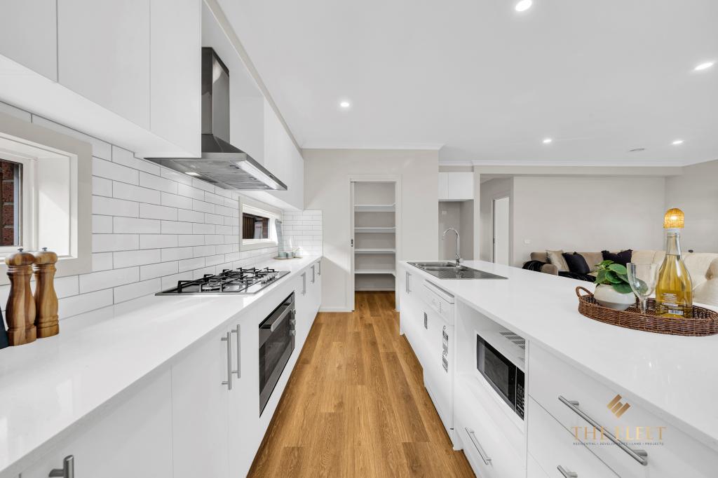 14 Sapling Bvd, Tarneit, VIC 3029
