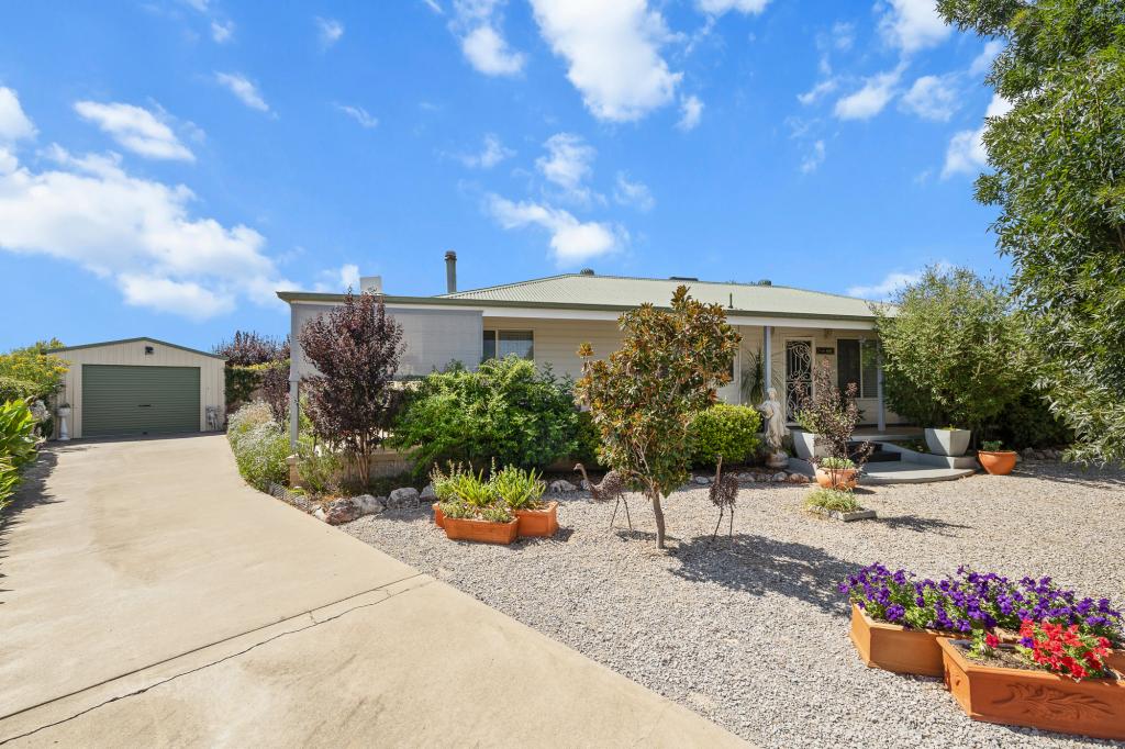 8 Joe Coates Pl, Manilla, NSW 2346