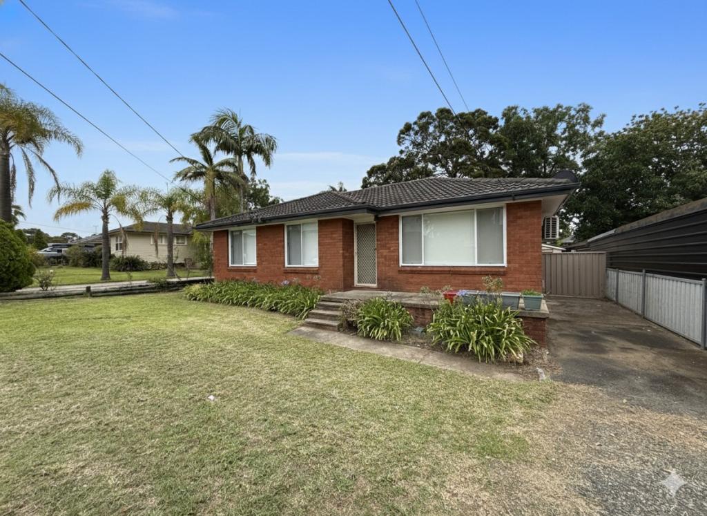 11 Woodview Rd, Oxley Park, NSW 2760