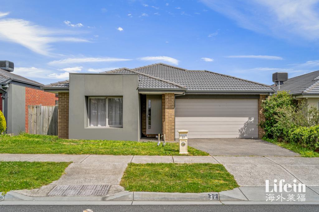 37 Noorat Pl, Cranbourne North, VIC 3977