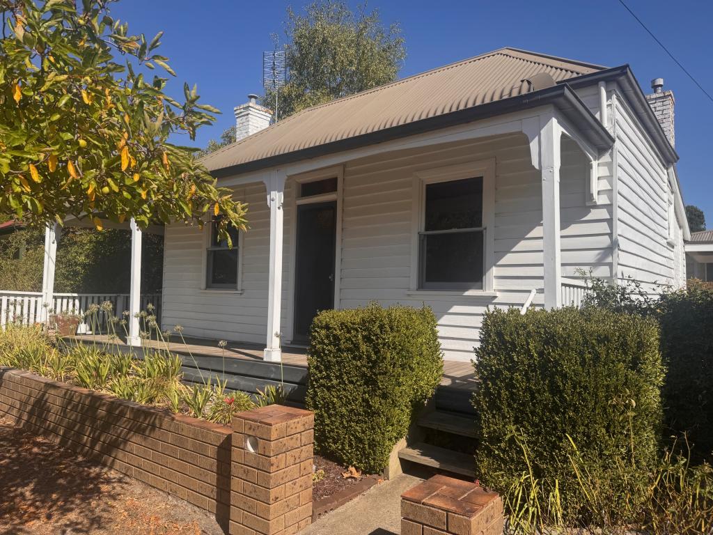 13 Pohlman St, Kyneton, VIC 3444