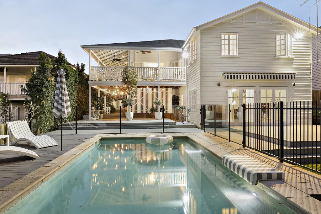 25 Geera St, Coorparoo, QLD 4151