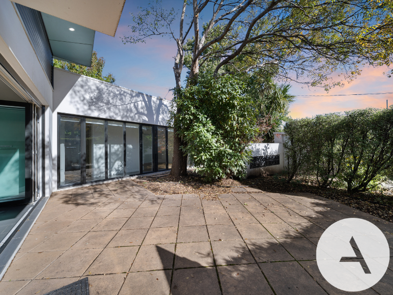 168b Captain Cook Cres, Narrabundah, ACT 2604