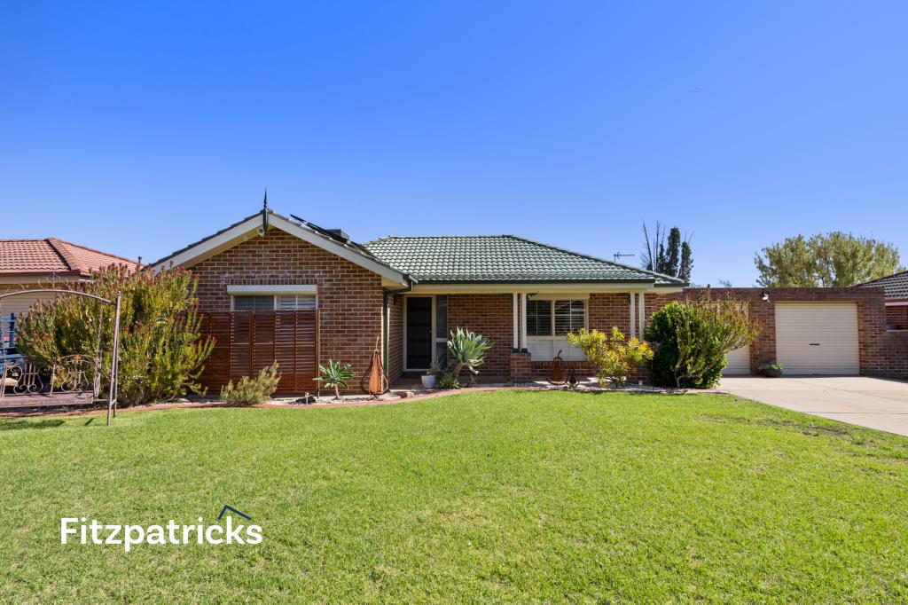 11 Kaldari Cres, Glenfield Park, NSW 2650