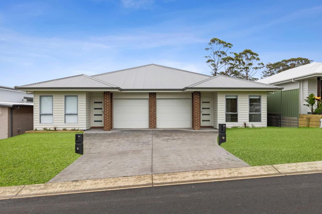 3a Or 3b Brookwater Cres, Mollymook Beach, NSW 2539