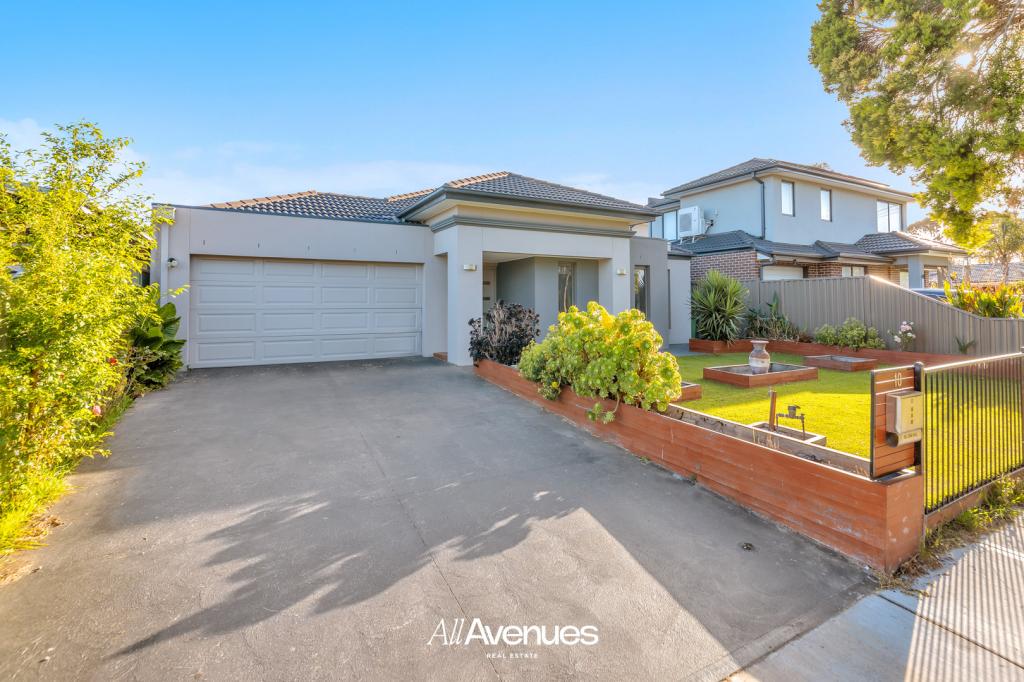 10 Latrobe St, Cranbourne, VIC 3977