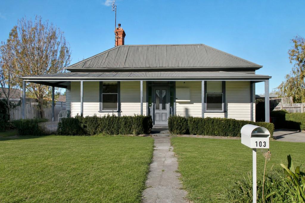 103 Day St, Bairnsdale, VIC 3875