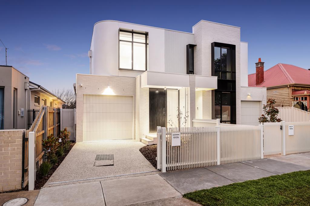 100B THE AVENUE, COBURG, VIC 3058