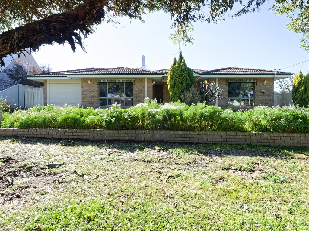 36 Wooleen St, Golden Bay, WA 6174