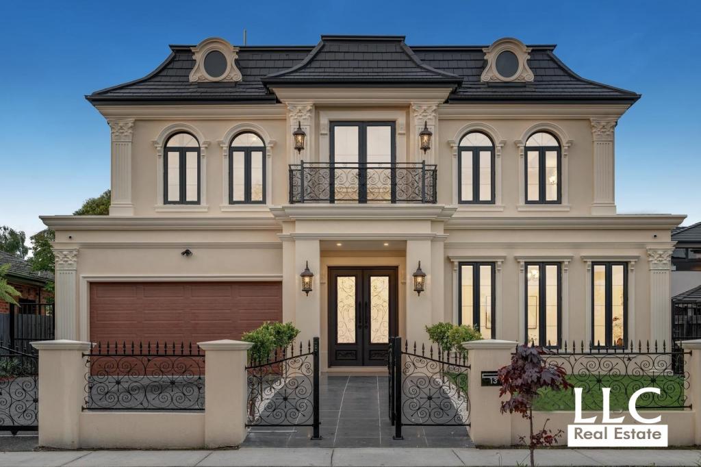 13 QUAINTANCE ST, MOUNT WAVERLEY, VIC 3149