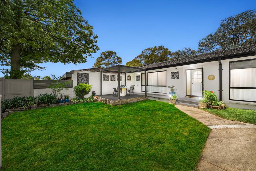 15 Brownlow Pl, Holt, ACT 2615