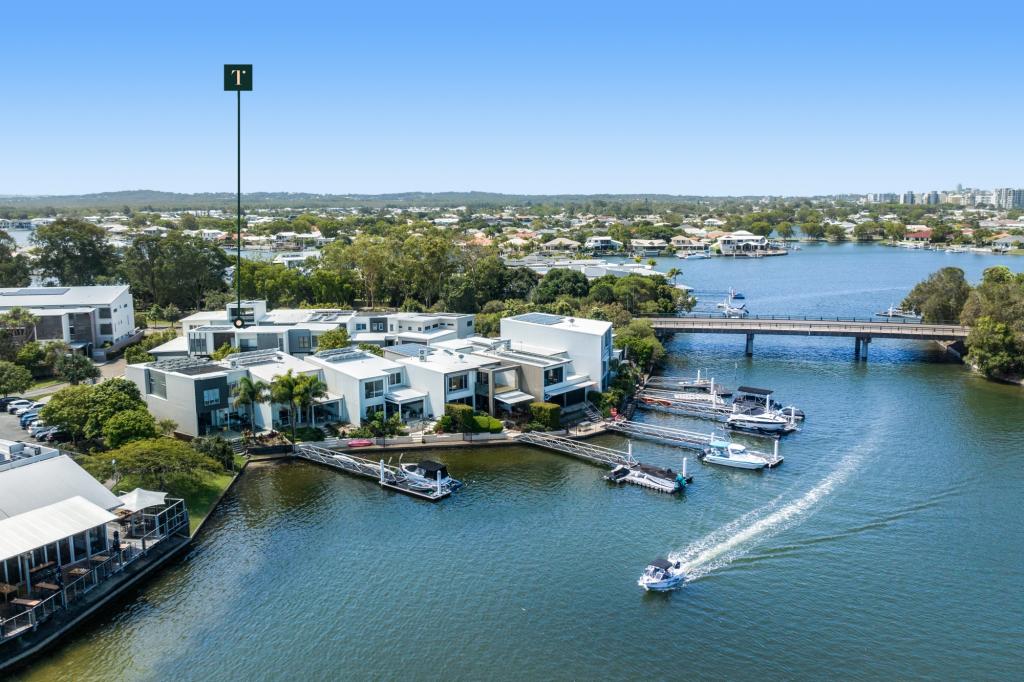 2/36 PELICAN WATERS BVD, PELICAN WATERS, QLD 4551