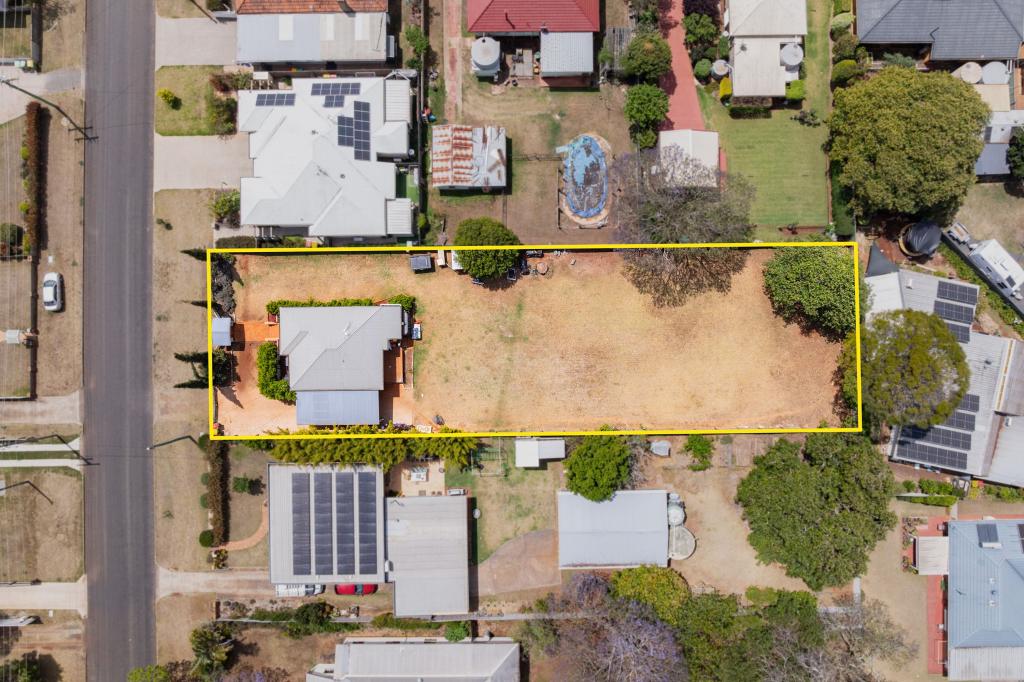 2 Merritt St, Harristown, QLD 4350