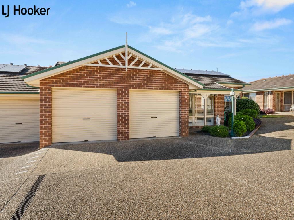 Villa 4/8 Regent Pl, Bomaderry, NSW 2541