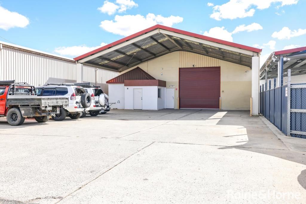 2/112 DURHAM ST, BATHURST, NSW 2795