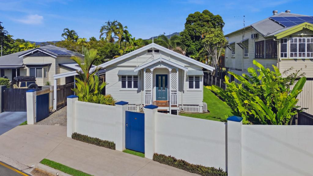 347 Mcleod St, Cairns North, QLD 4870