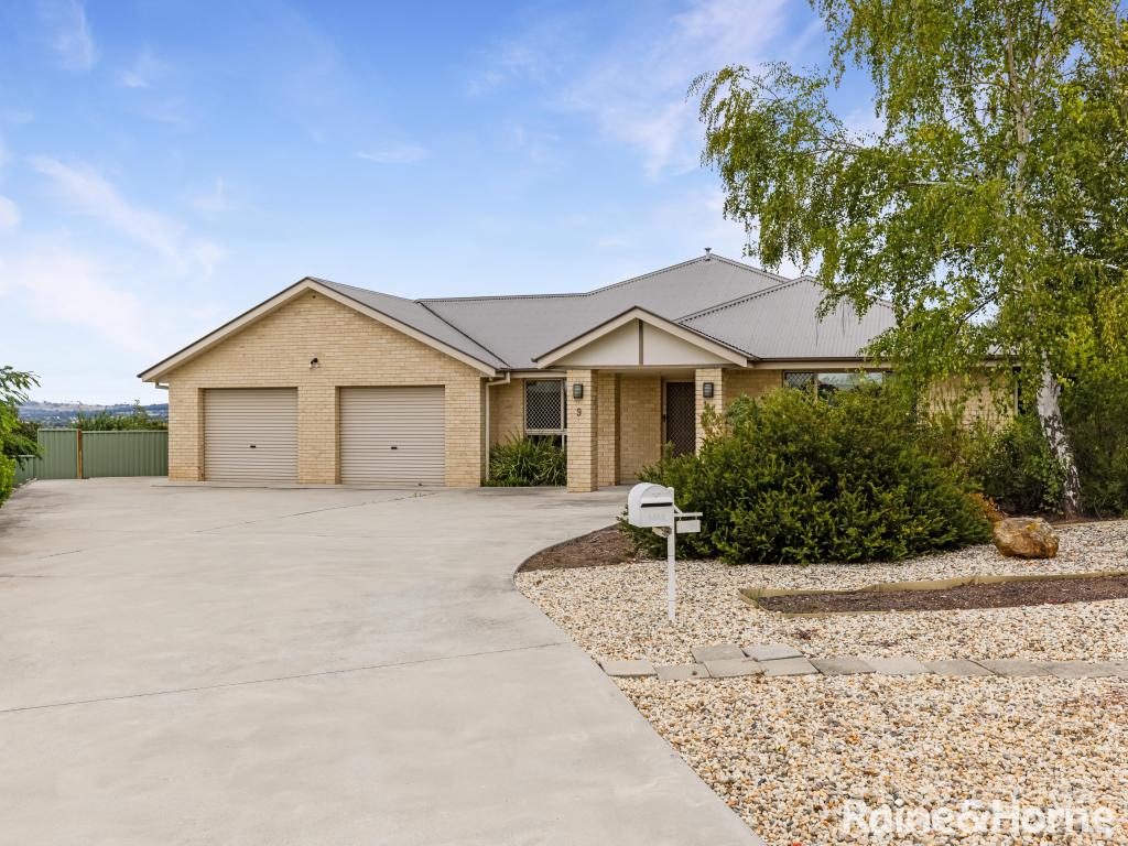 9 Colonial Cct, Kelso, NSW 2795