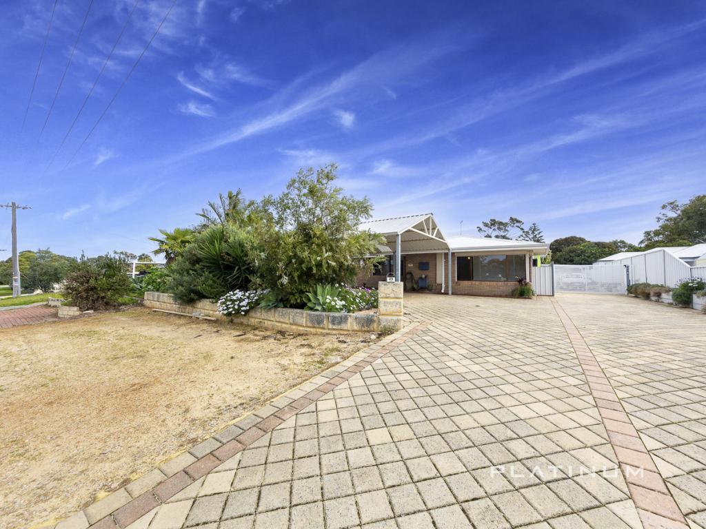 25 Mayflower Cres, Craigie, WA 6025