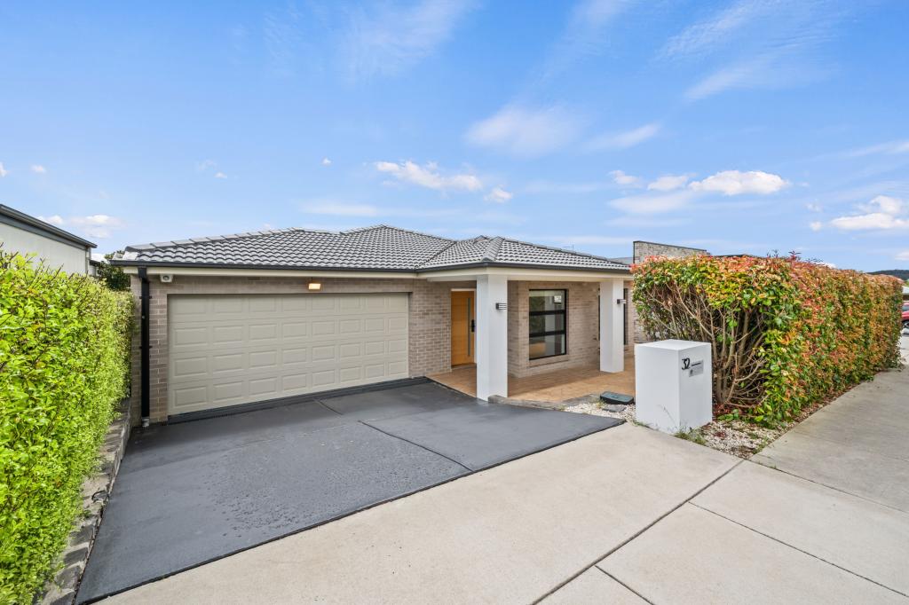 32 Lawrenson Cct, Jacka, ACT 2914