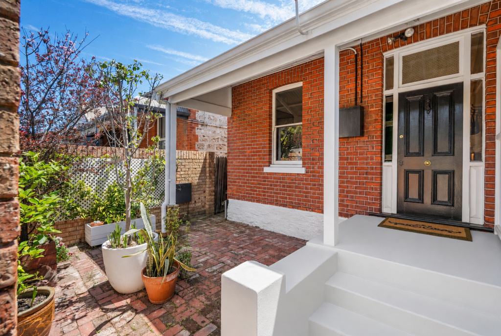 32 Tydeman Rd, North Fremantle, WA 6159