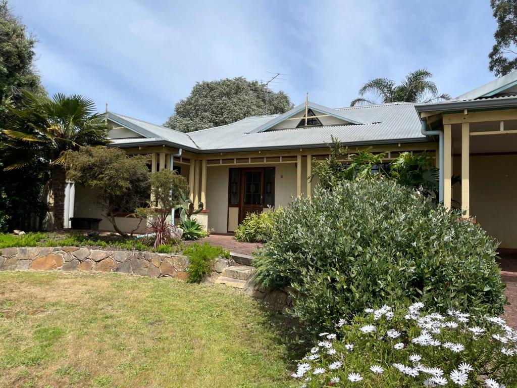 6 Hillier Dr, Margaret River, WA 6285