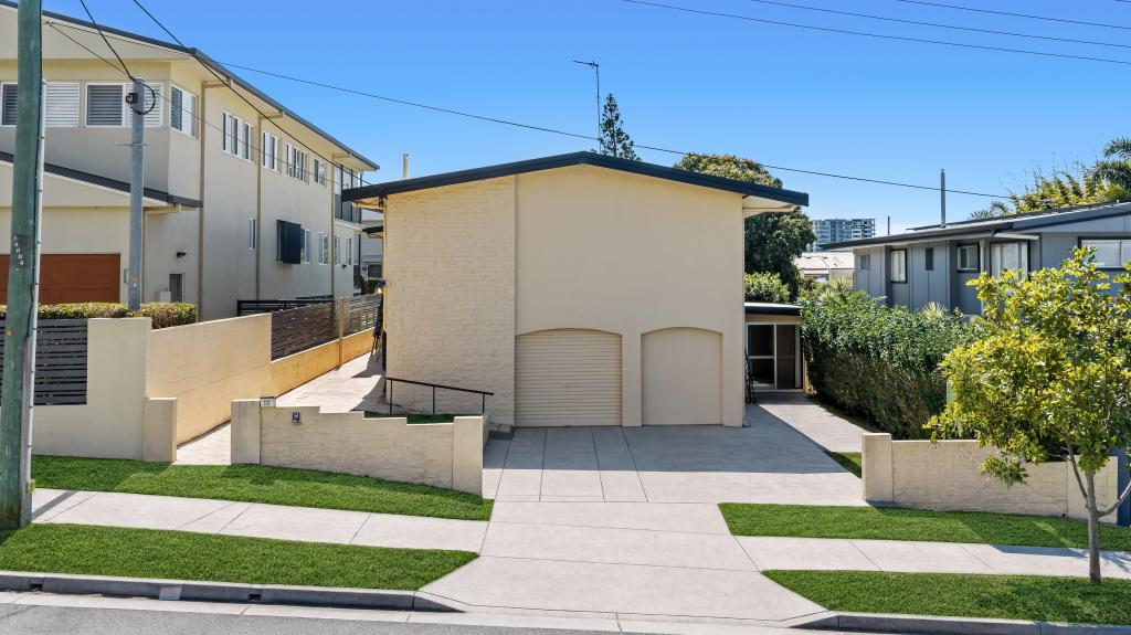 10 Reynolds Ave, Labrador, QLD 4215