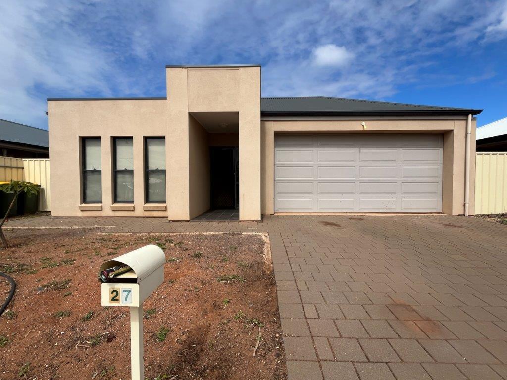 27 Phillips St, Whyalla Stuart, SA 5608