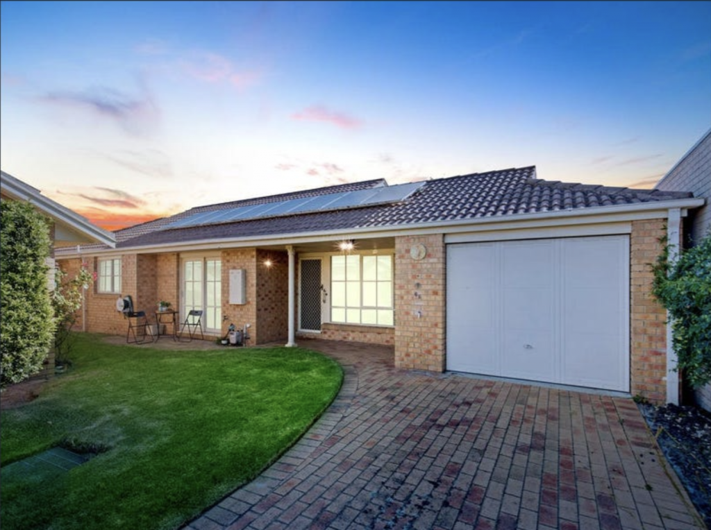 4/28 Waterloo Pl, Mornington, VIC 3931