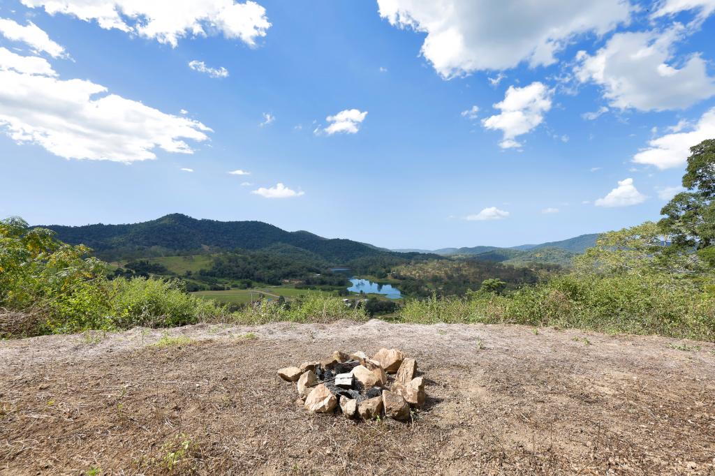 621 Middle Creek Rd, Sarina, QLD 4737
