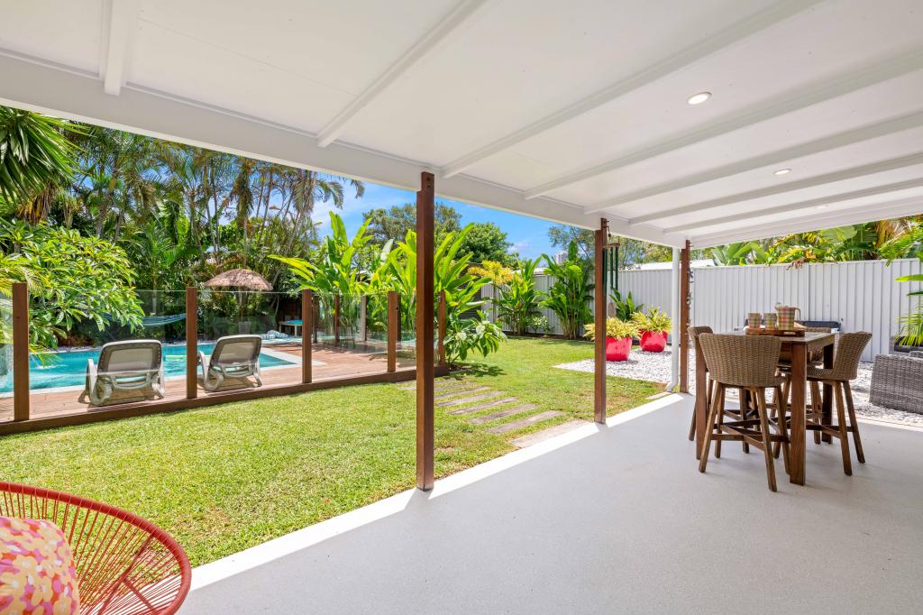 11 Warrina Cres, Burleigh Waters, QLD 4220