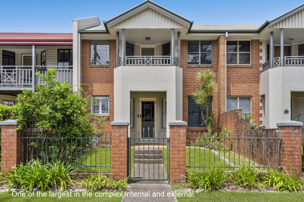 21/18 Tallebudgera Creek Rd, Burleigh Heads, QLD 4220